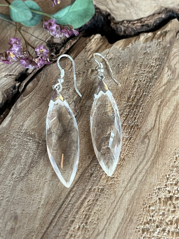Ohrhänger 925 Sterlingsilber mit facettiertem Bergkristall 45x12mm. OH478