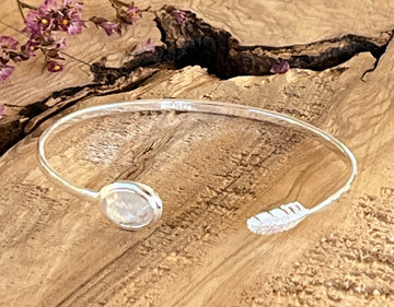 Armreif 925 Sterlingsilber mit Flügel und Regenbogen Mondstein