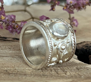 Ring 925 Silber mit Regenbogenmondstein