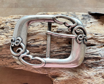 Wechselschnalle hübsch verziert, silberfarben leicht geschwärzt 5,5x8,5cm, massiv Metall. Passend für Gürtel bis 4cm Breite