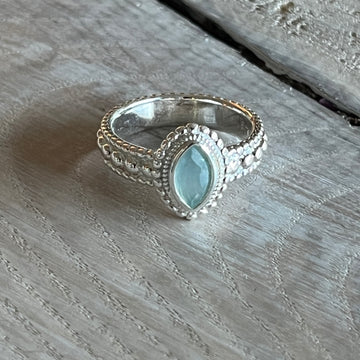 Ring 925 Sterlingsilber mit facettiertem Aquamarine oben 9x13mm unten 5mm