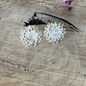 Ohrstecker 925 Sterlingsilber 11mm mit Regenbogen Mondstein