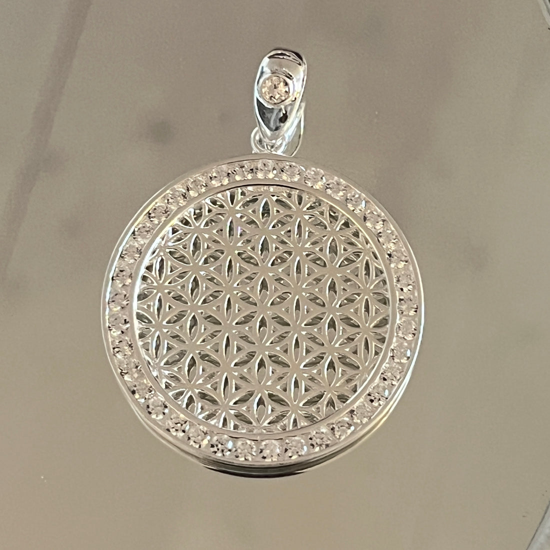 Wunderschönes Amulett Blume des Lebens mit vielen Zirkonia 34mm