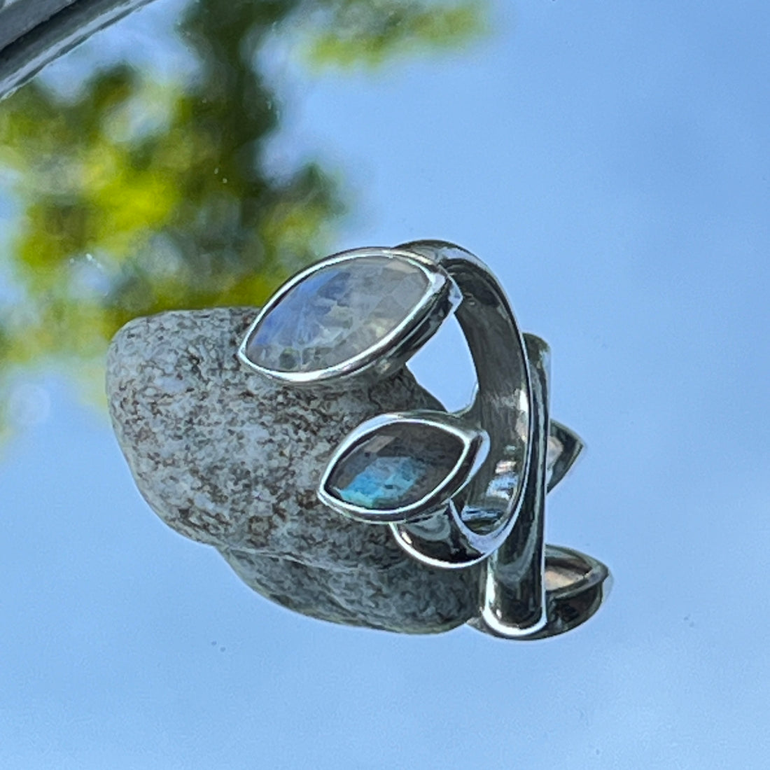 Ring 925 Sterlingsilber offen sehr fein und hübsch mit Regenbogenmondstein und Labradorit