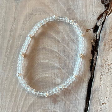 Wunderschönes elast Bergkristallarmband mit 925 Siterlingsilberkugeln 5mm
