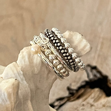 Ring Kombi je 3mm bestehend aus 5 Ringen mit Süsswasserperle