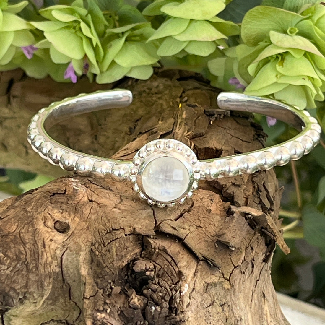 Armreif 925 Sterlingsilber massiv mit wunderschönem Regenbogen Mondstein