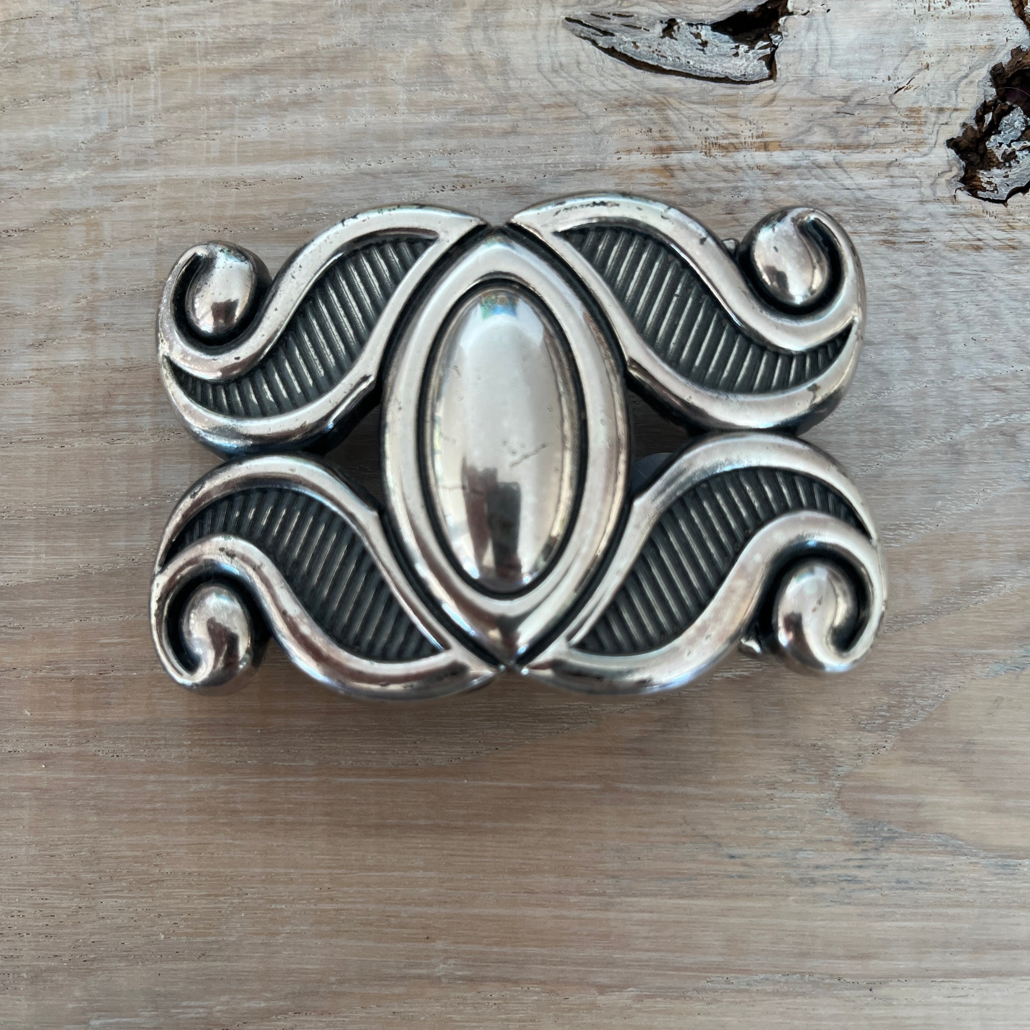 Wechselschnalle fein verziert silberfarben/ geschwärzt 5,5x8cm. Passend für Gürtel bis 4cm Breite. Massiv Metall