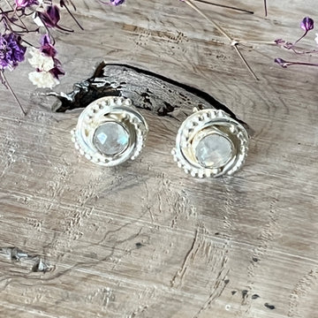Ohrstecker 10mm 925 Sterlingsilber mit Regenbogen Mondstein