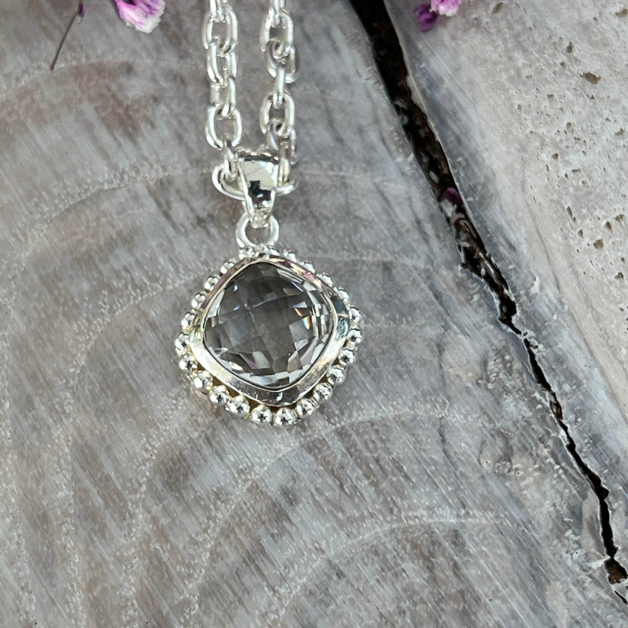 Anhänger 925 Sterlingsilber mit facettiertem Bergkristall oder facettiertem Regenbogen Mondstein 16x16mm