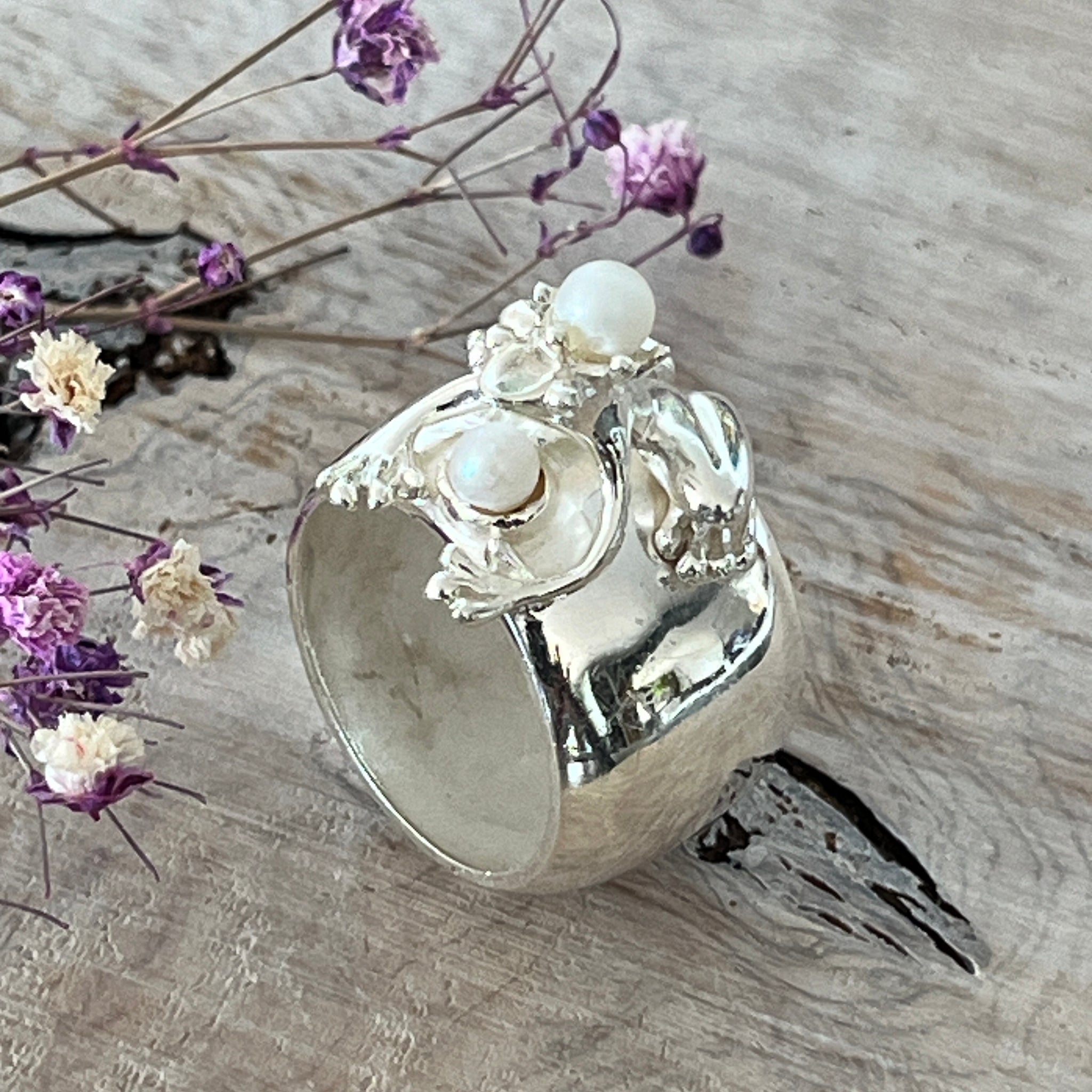 Ring 925 Sterlingsilber Frosch mit kleiner Süsswasser-Perlen 14mm breit