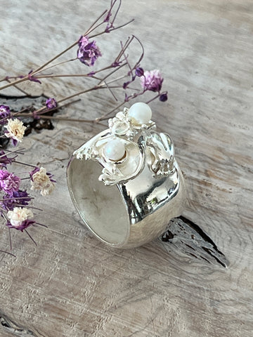 Ring 925 Sterlingsilber Frosch mit kleiner Süsswasser-Perlen 14mm breit