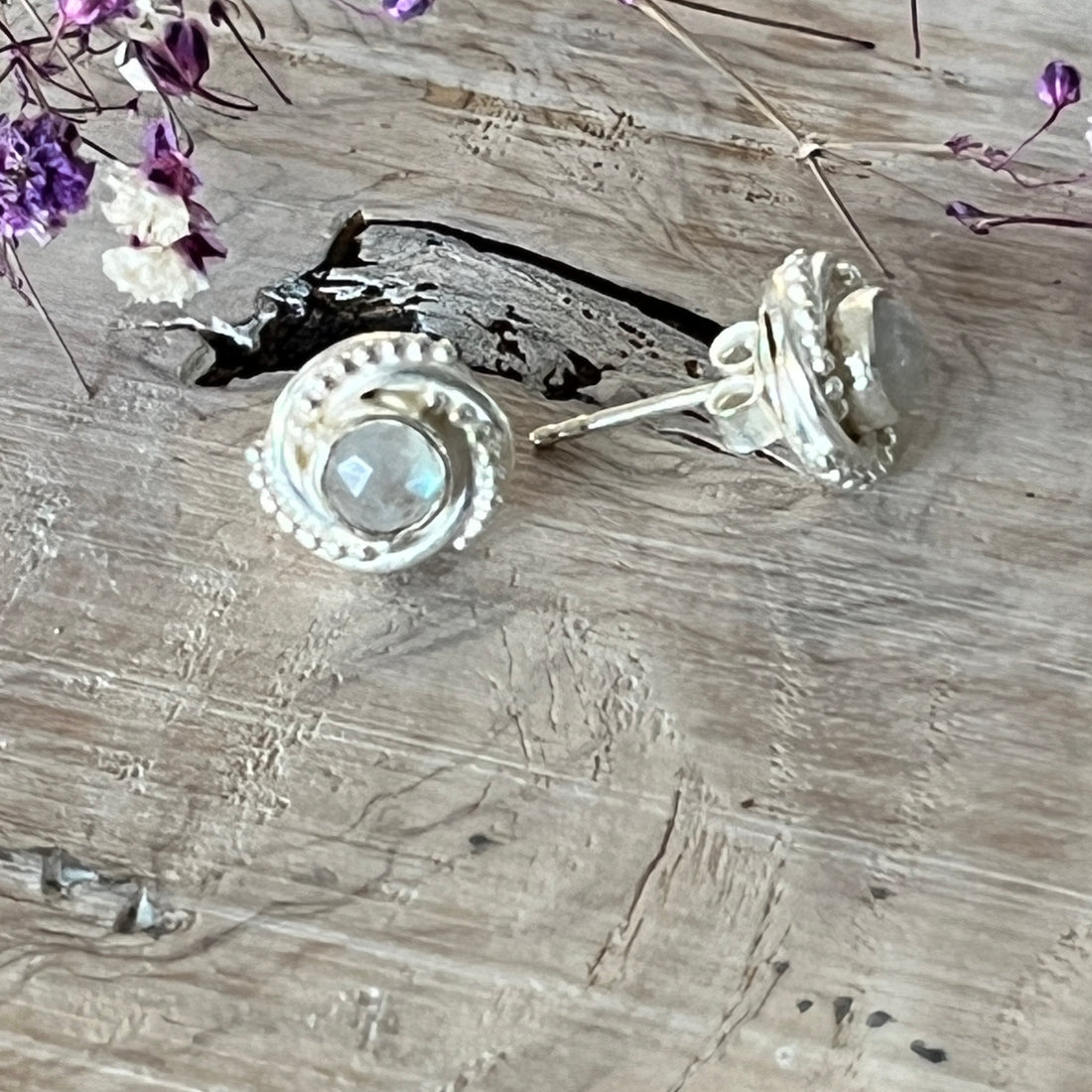 Ohrstecker 10mm 925 Sterlingsilber mit Regenbogen Mondstein