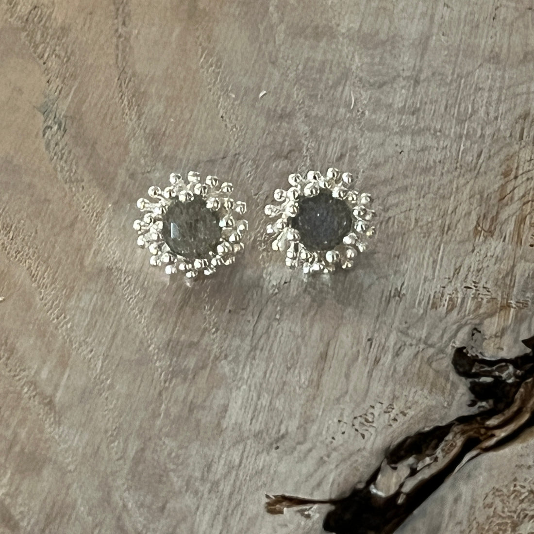 Ohrstecker 925 Sterlingsilber 11mm mit echtem Labradorit